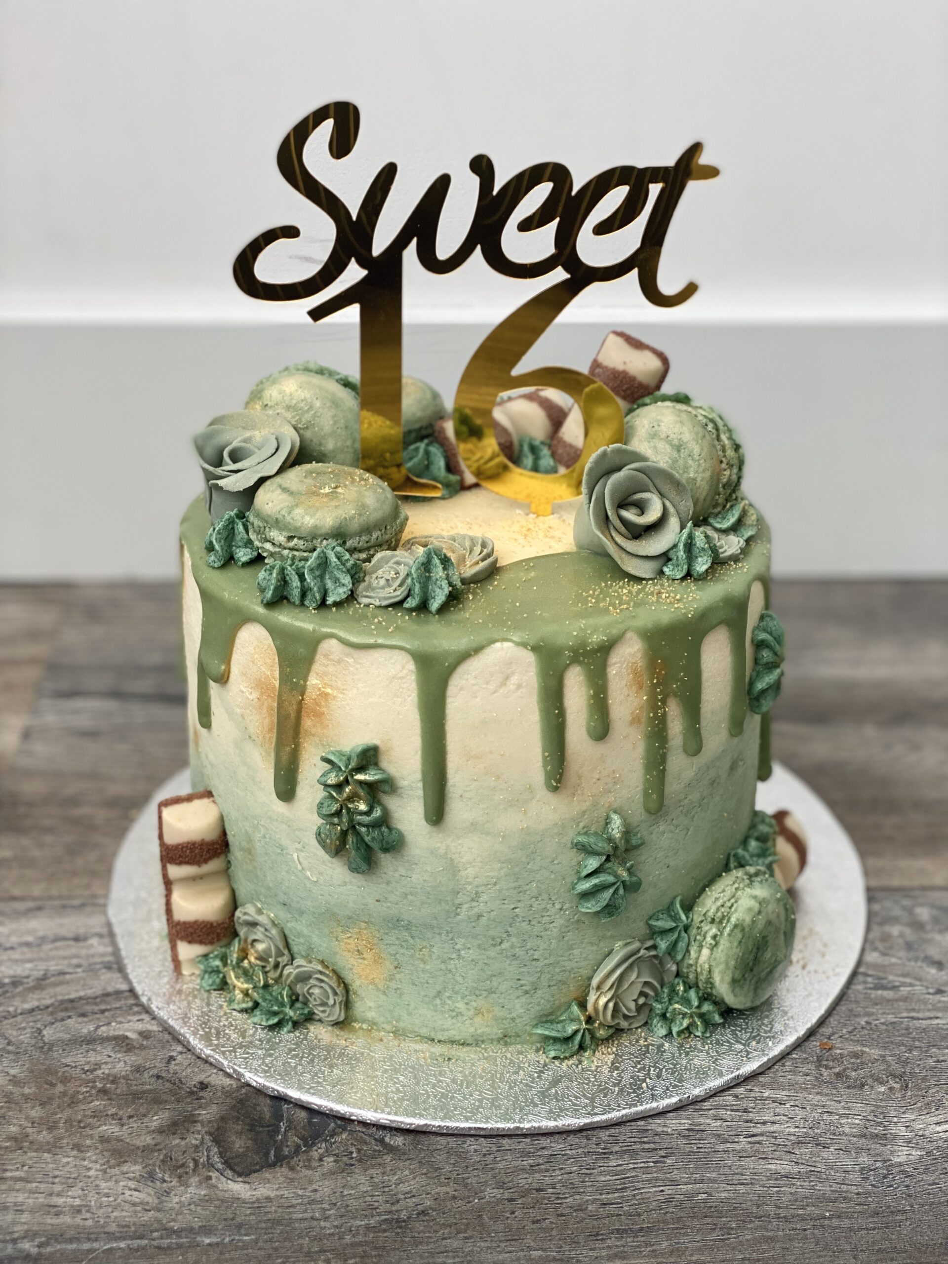 sweet16cakegreen